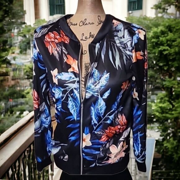 Floral Jacket Size S   - Picture 1 of 8